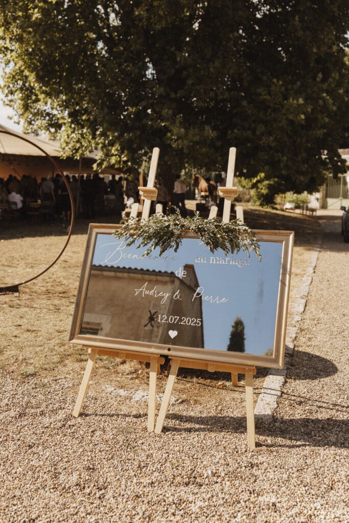 Mariage d’été en Charente au Domaine de la Fontchaudière, lieu de réception entouré de nature