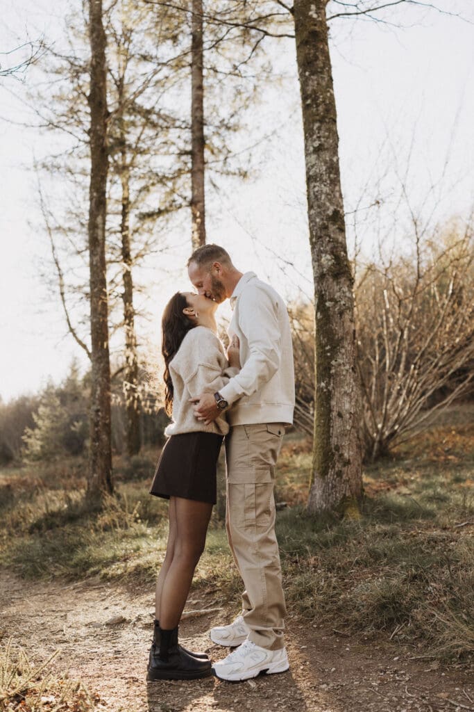 séance photo golden hour couple près de Limoges